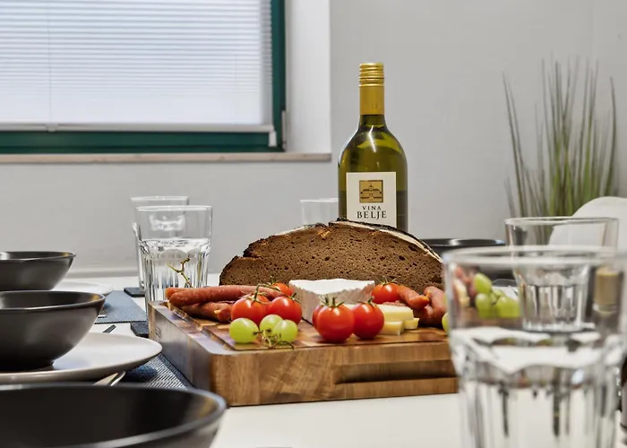 Rudi Homes #2 Apartment *